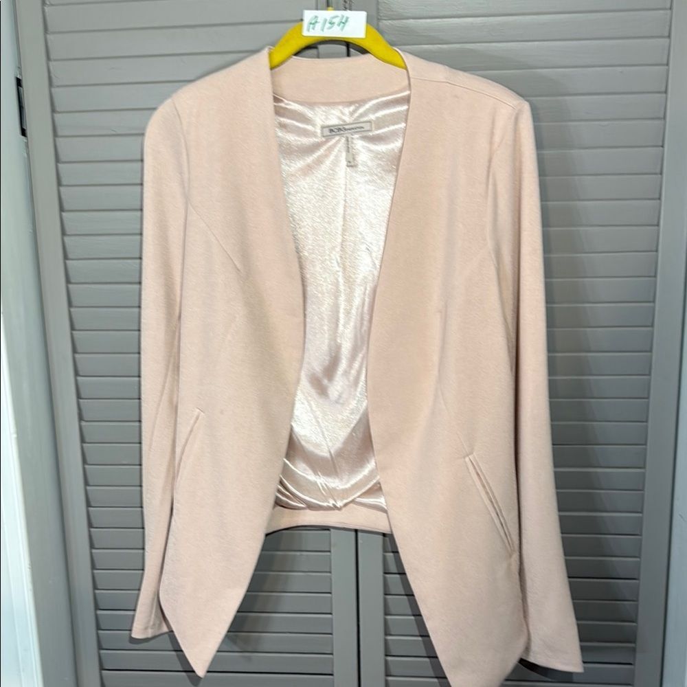 BCBGeneration Cream Blazer Tailored Open Front pre-owned size: xs